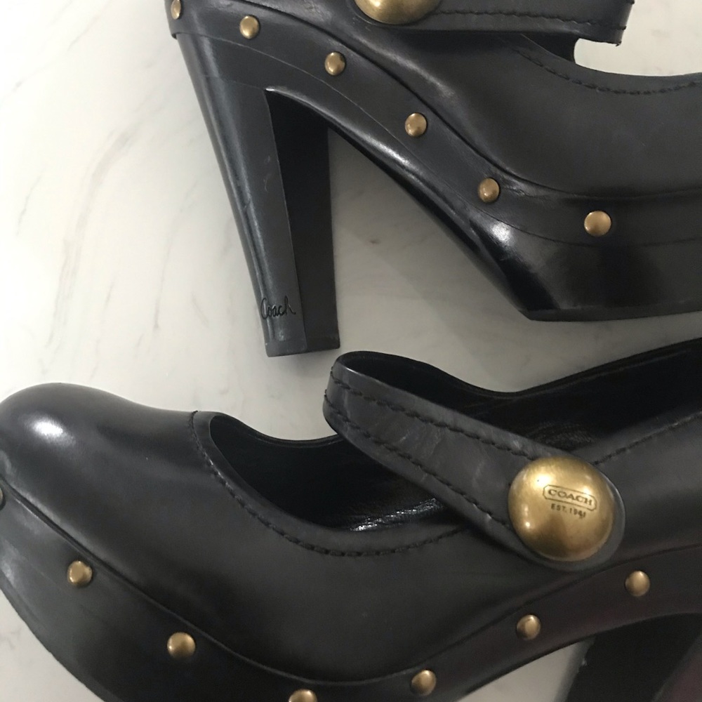 💝💝💝Gorgeous Pair of Coach Pumps Studded 💝💝💝 - Picture 2 of 8